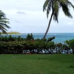 Beau Studio Lumineux Vue Mer Acces Plage Et Piscine